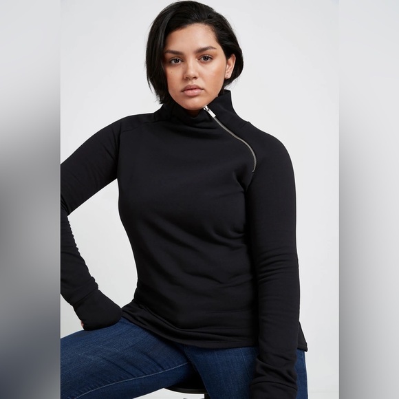 Tops - Women’s Black Athleisure Long Sleeve Fitted Zip Collar‎ Sweatshirt Size Medium